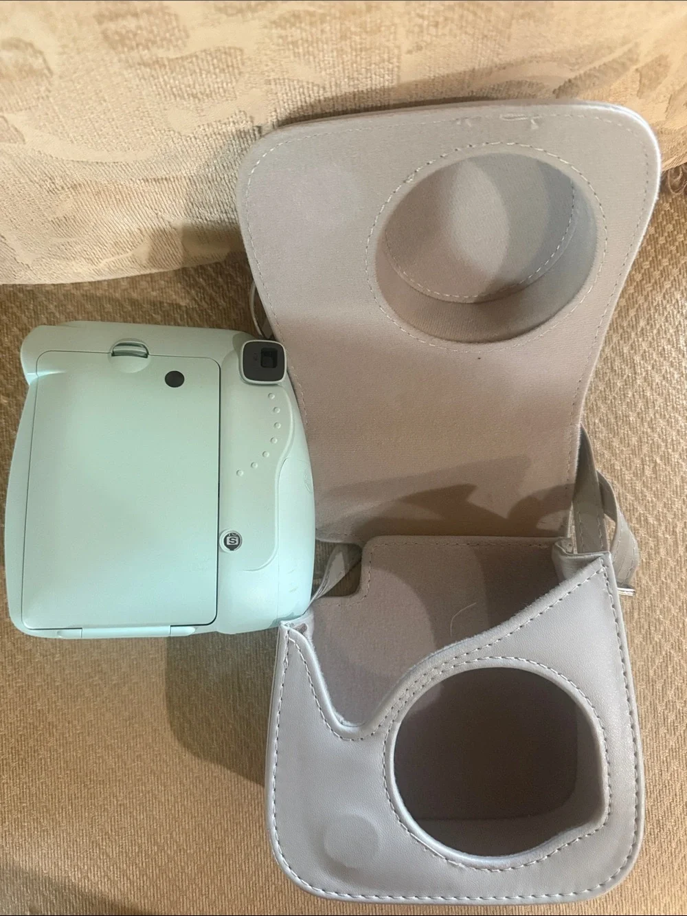 Fujifilm instax mini 9 Mint Green Instant Camera with Light Gray Case